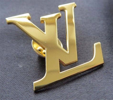 lv brooch pin.